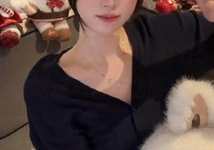 夜深人静的时候，打开51cg苹果版，吃瓜心情随之而来……