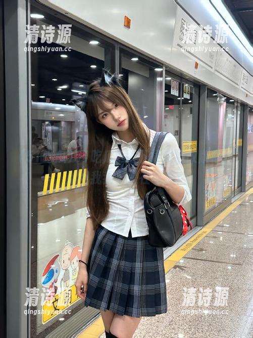 51吃瓜fun下载安装改版中，别问我我只是在吃瓜！