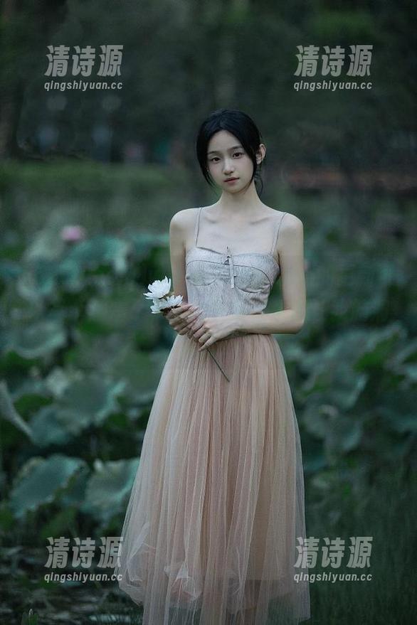 www.52cg.com的更新可以写个剧本了,人物关系复杂得让我脑洞大开。 www.52cg.com的更新可以写个剧本了,人物关系复杂得让我脑洞大开。