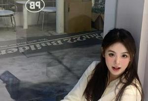 号称“718.st”的app，不忘告诉你一件事：谁在秀恩爱，记得扔瓜子，看着就是乐！