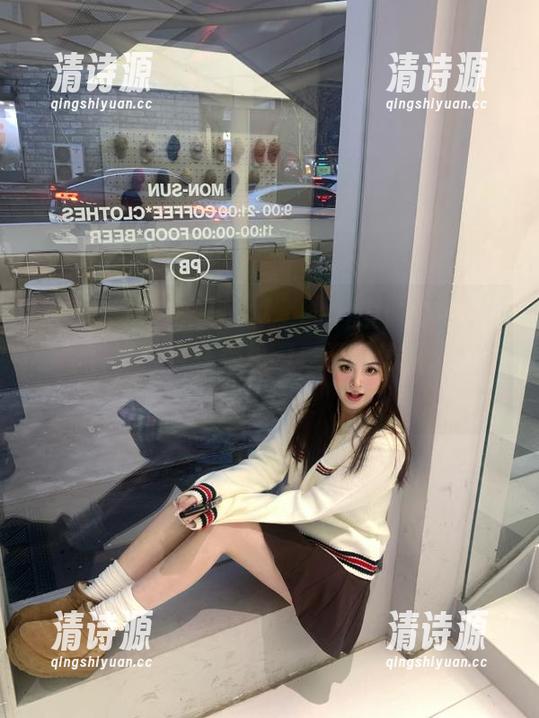 号称“718.st”的app,不忘告诉你一件事:谁在秀恩爱,记得扔瓜子,看着就是乐! 号称“718.st”的app,不忘告诉你一件事:谁在秀恩爱,记得扔瓜子,看着就是乐!