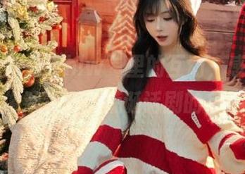 观看“hlw”里的互动，感觉自己像溜达进了荒诞话剧的后台