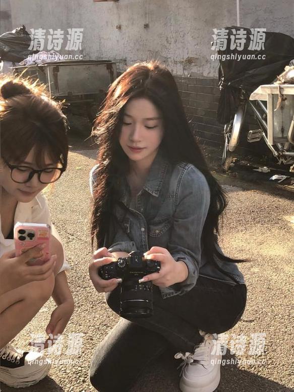 今天的娜娜是安卓的背影?去‘五一吃瓜’看她怎样炫酷转身! 今天的娜娜是安卓的背影?去‘五一吃瓜’看她怎样炫酷转身!