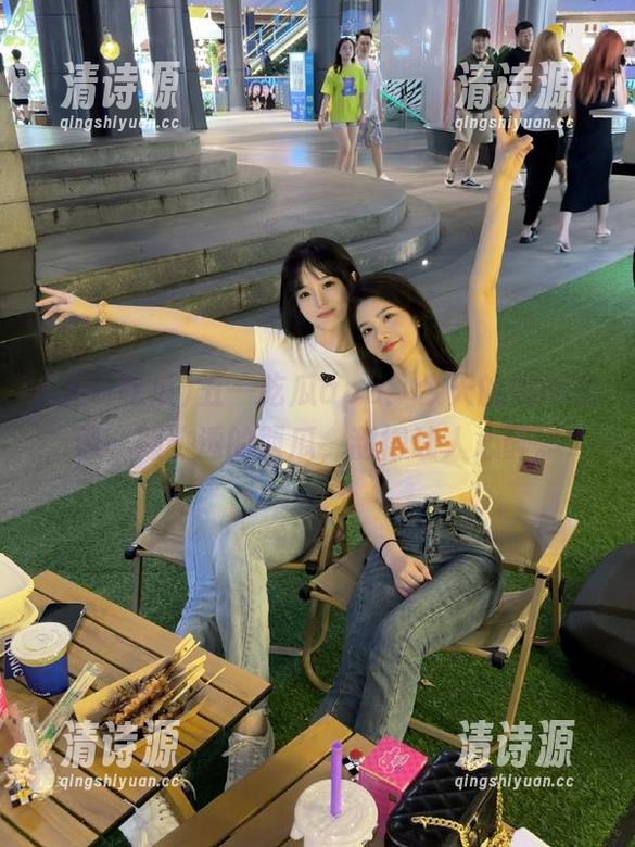 五一吃瓜app:今天的娜娜就像一颗熟透的西瓜,甜得让人心醉。 五一吃瓜app:今天的娜娜就像一颗熟透的西瓜,甜得让人心醉。