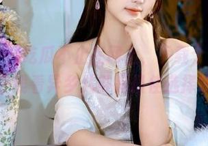 吃瓜不止在网上，下载个吃瓜网，在线看异乡八卦是最佳选择哦～