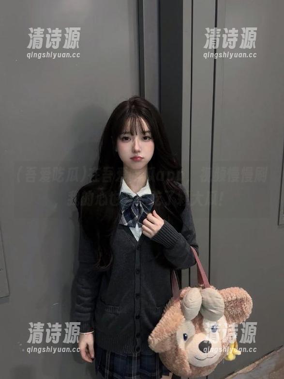 在吾爱吃瓜app,视频慢慢刷,我的心也开始吃了颗大瓜! 在吾爱吃瓜app,视频慢慢刷,我的心也开始吃了颗大瓜!