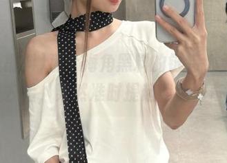 那个海角黑料的链接，无意中点进去后，果然准时提起我的好奇心。