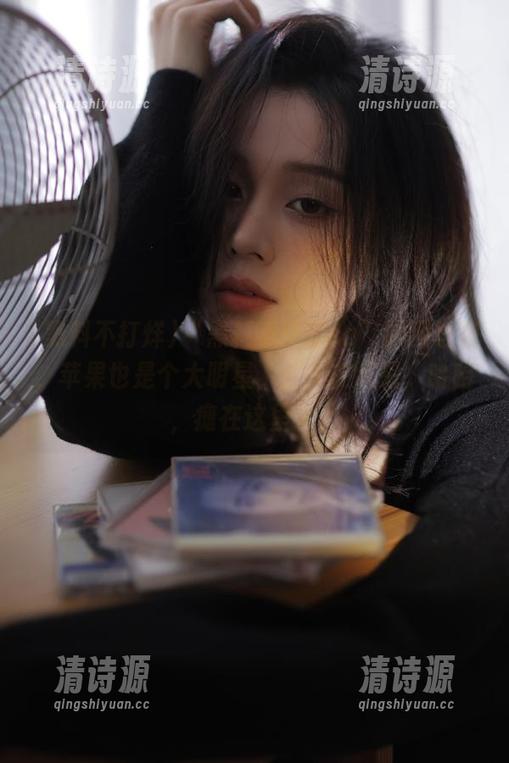 “黑料不打烊so”的网址里,苹果也是个大明星,整天在闪耀,哈哈,瘫在这里了。 “黑料不打烊so”的网址里,苹果也是个大明星,整天在闪耀,哈哈,瘫在这里了。