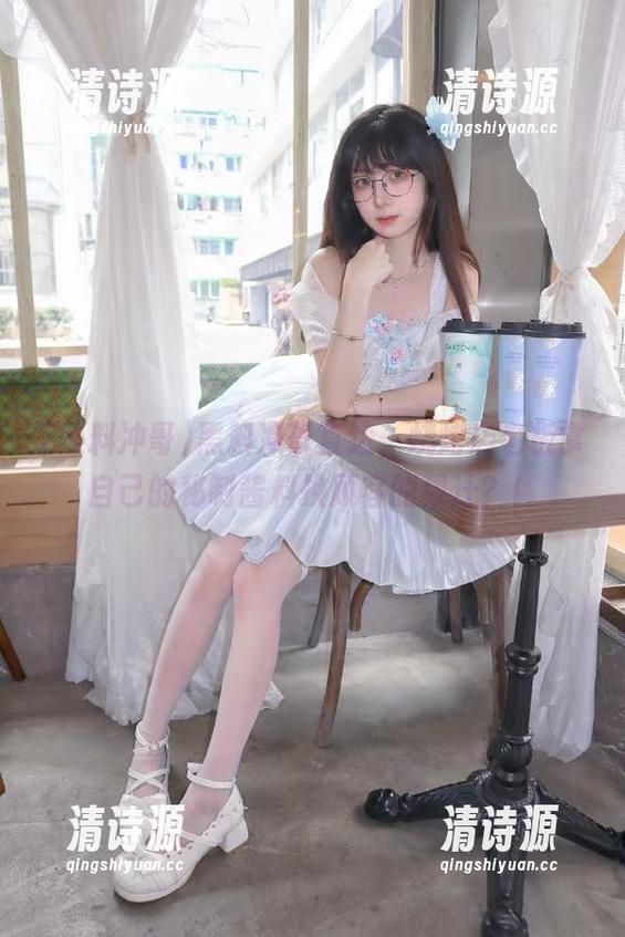 黑料冲哥直达,烧烤店老板拿自己的秘制酱料换顾客的果汁?! 黑料冲哥直达,烧烤店老板拿自己的秘制酱料换顾客的果汁?!