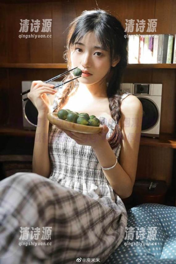 “黑料网”在iOS上围观不停,西瓜都安静了,八卦可不怕停歇! “黑料网”在iOS上围观不停,西瓜都安静了,八卦可不怕停歇!